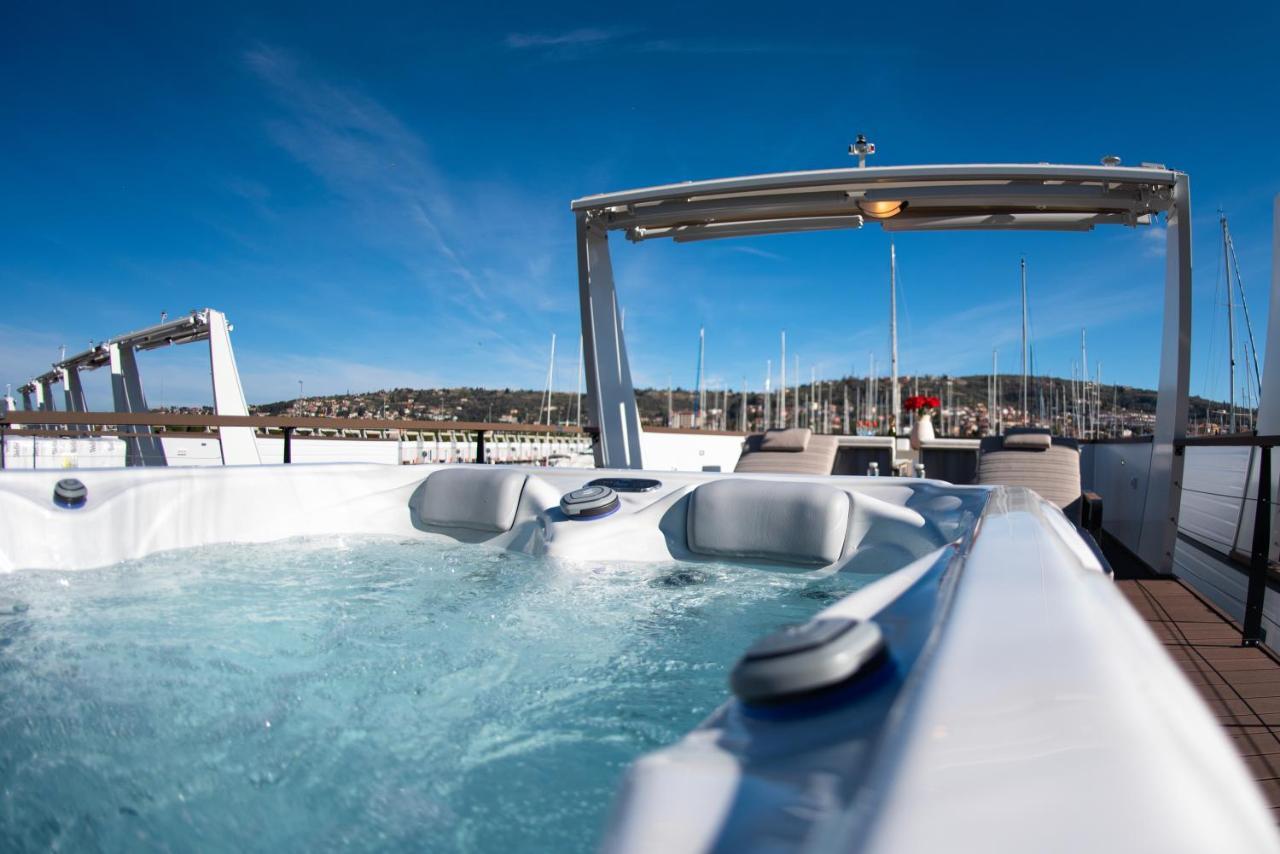 Villa Adria Portoroz Luxury Houseboat Extérieur photo